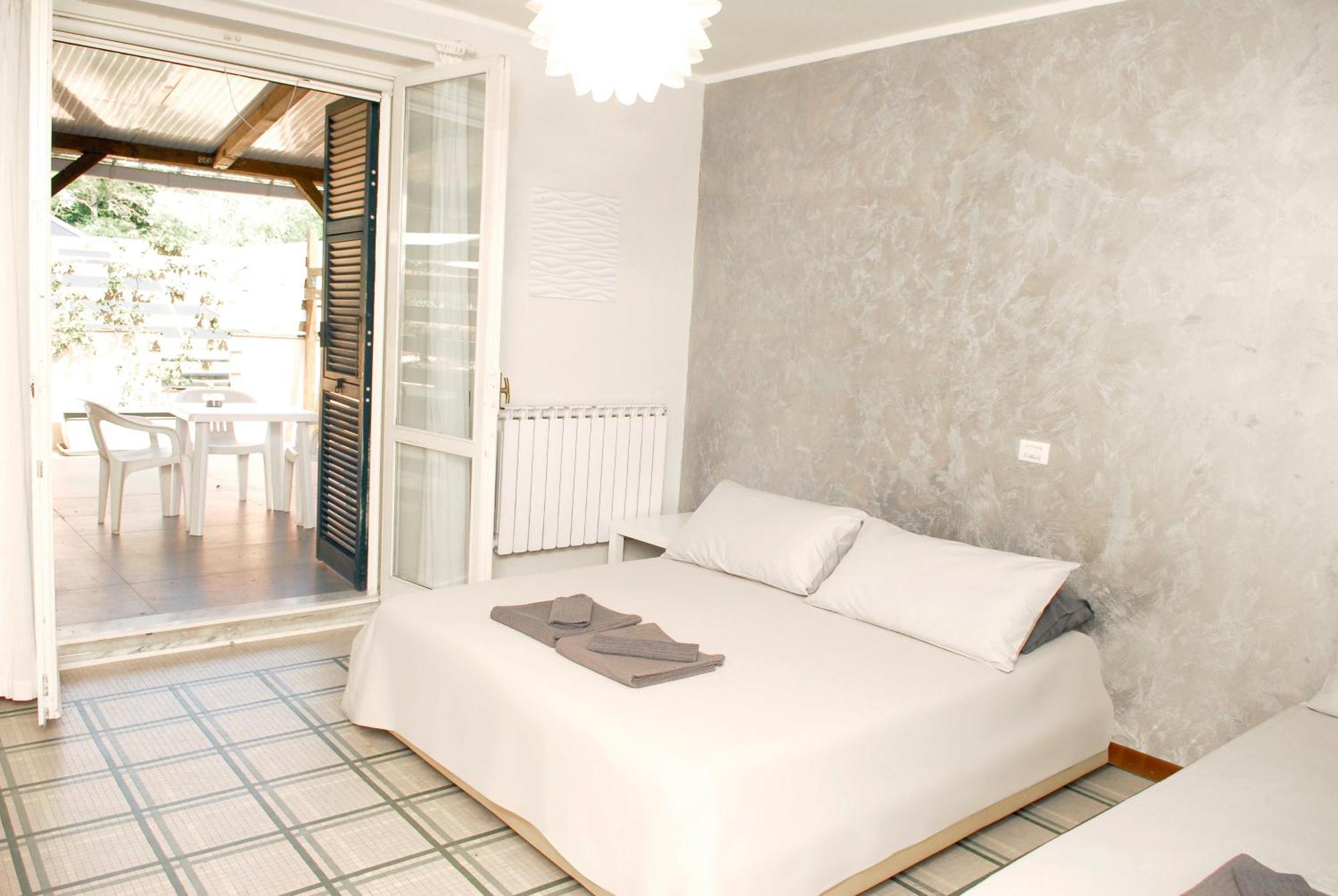 Vara Motel Self Check In Ceparana Bagian luar foto